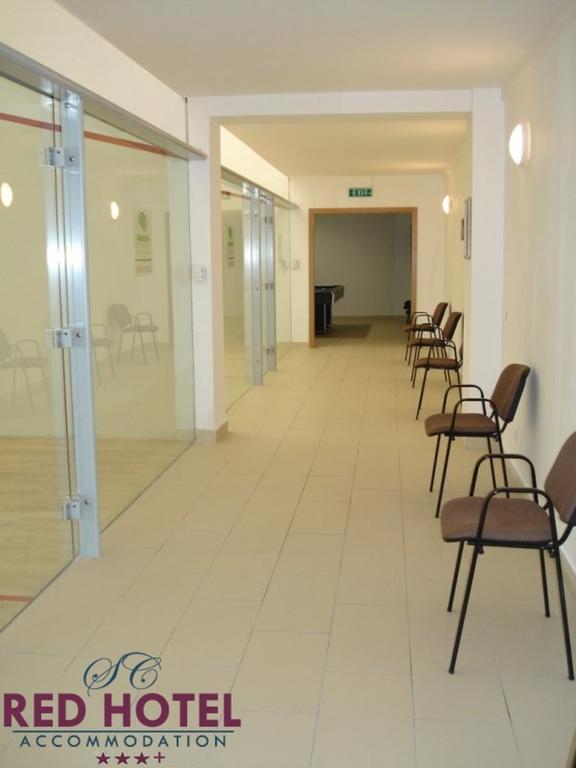 Red Hotel Accommodation Cluj-Napoca Ngoại thất bức ảnh